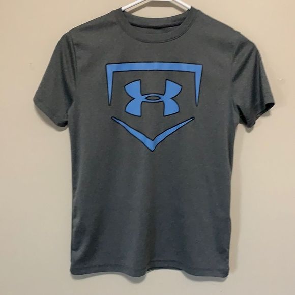 Under Armour Other - Under Armour T-shirt SZ Medium